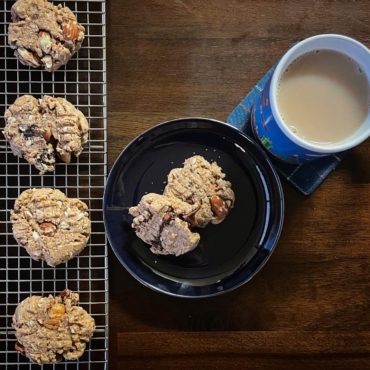 Almond-Butter & Oatmeal Sourdough Cookies