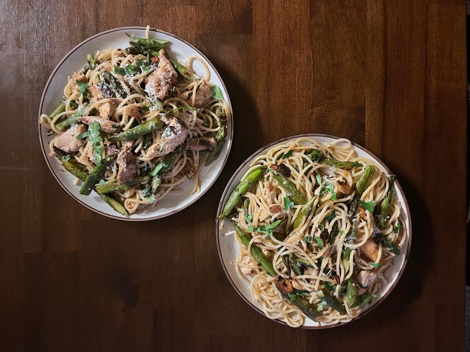 Lemony Pasta with Garlic-Butter, Asparagus, and Chicken