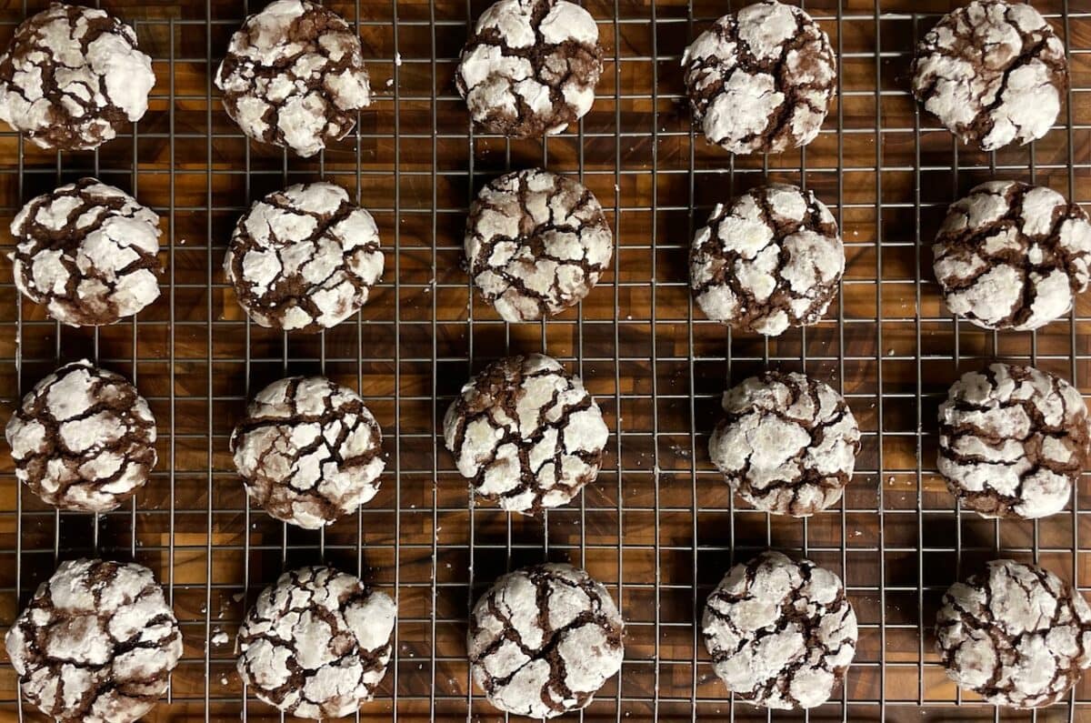 Sourdough Chocolate Crinkle Cookies - Food & Ryne