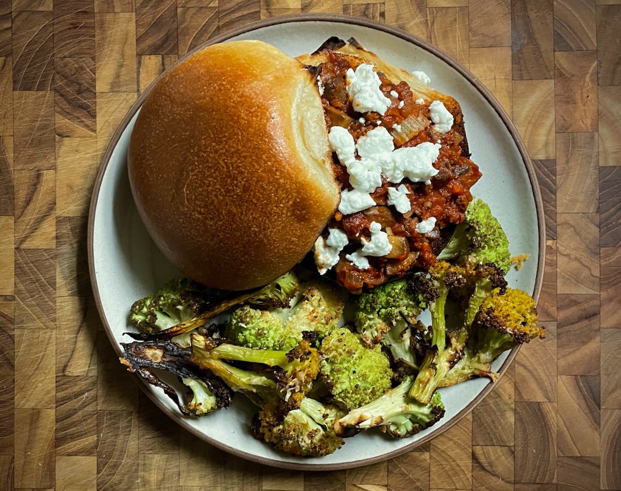 Mushroom sloppy joes