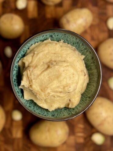 Buttery Garlic Mashed Potatoes